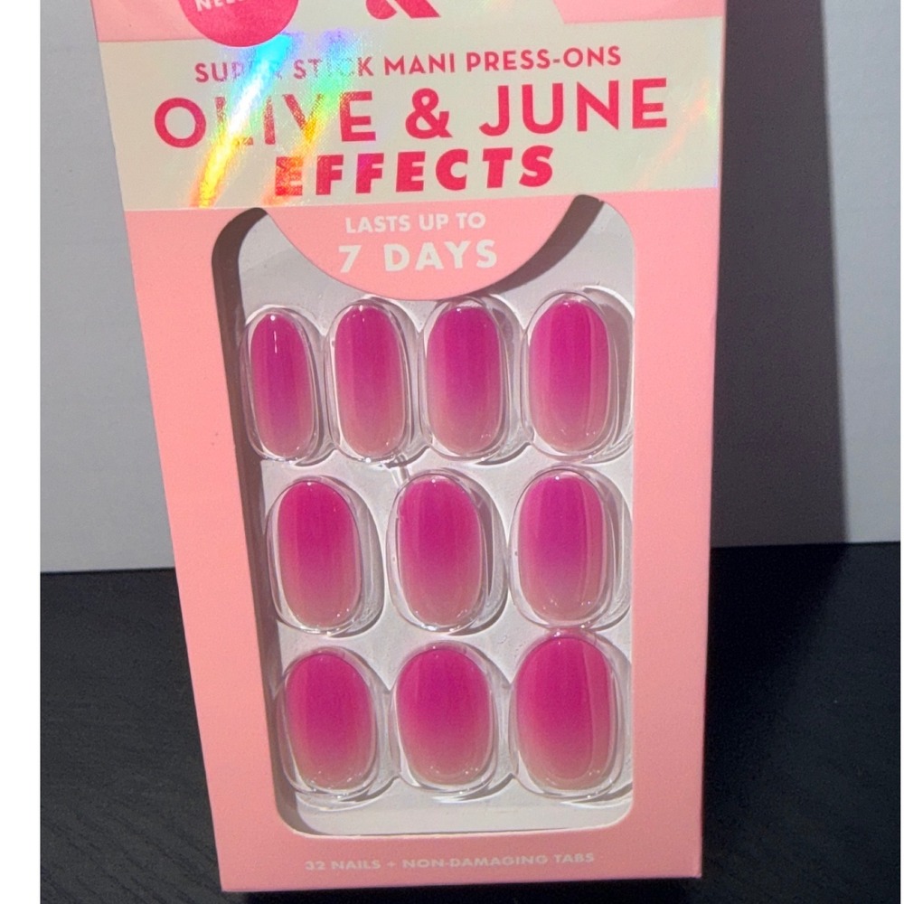 Olive & June Super Stick Mani Press-On Nails Pink Chrome Gradient Medium Oval